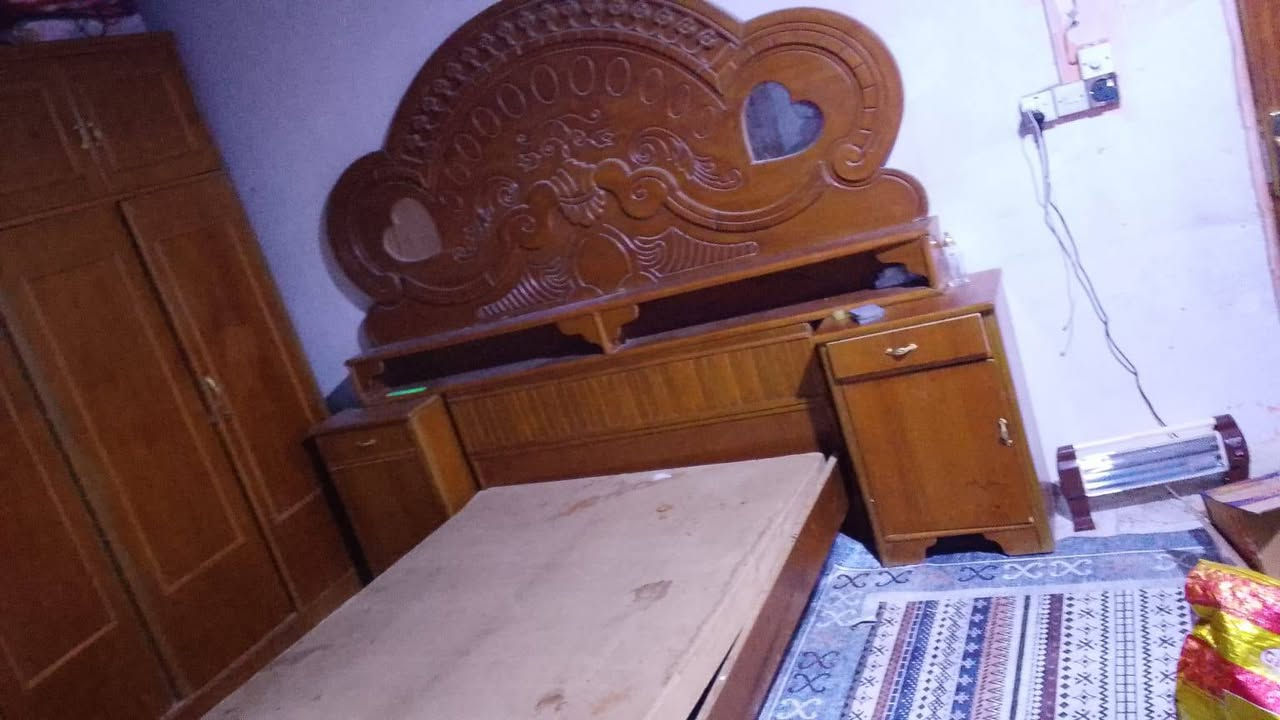 غرفه للبيع يرادلهة تعديلات بسيطه جدآ ضخمه ب500 وبيهة مجال
مكان البصرة منطقه القبله للاستفسار ***********
