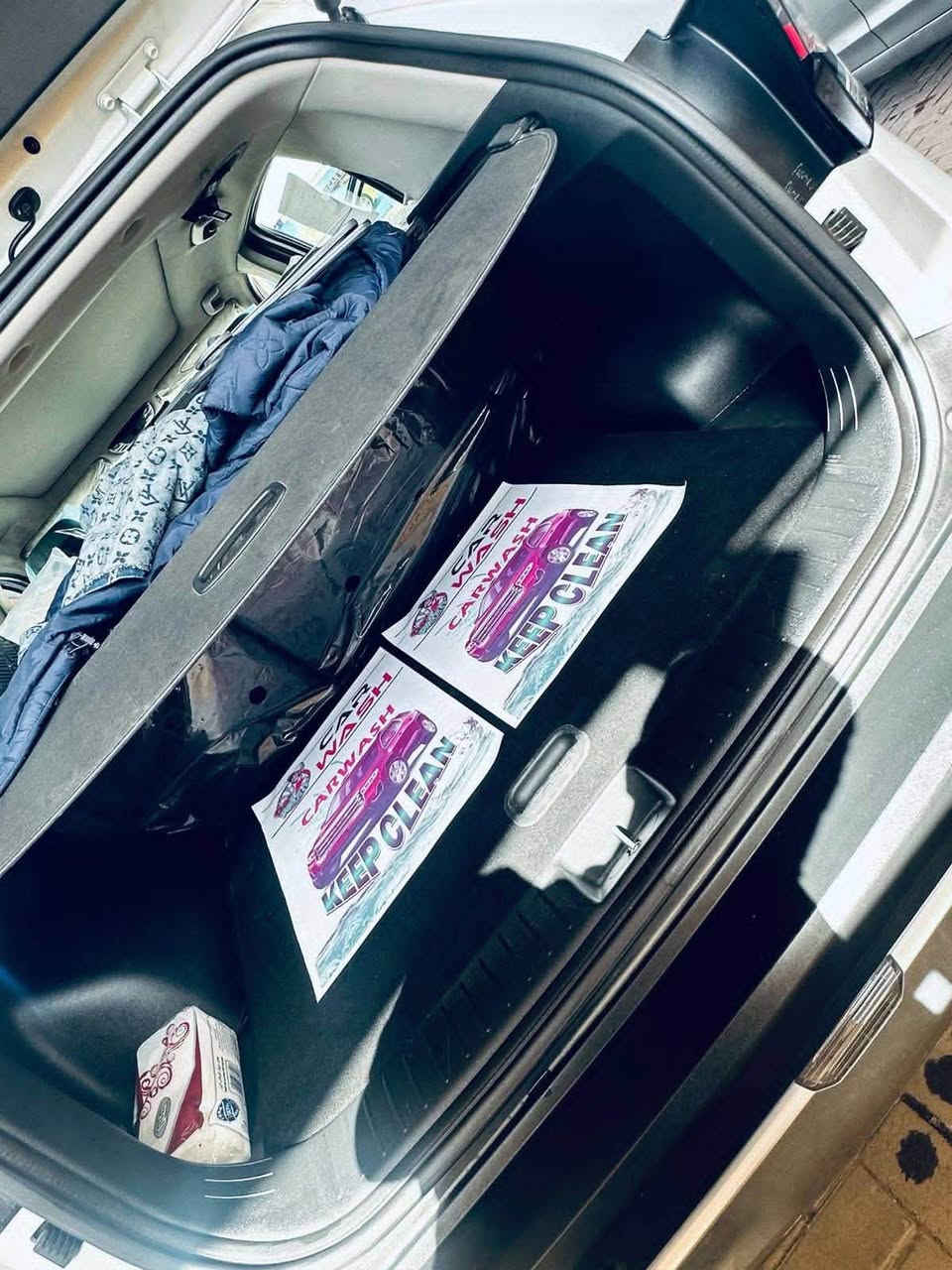 السلام عليكم
كيا سبورتج 23 NIM فول مواصفات 
جديدة السيارة سبير منازل ماشية 43
مكفولة بيها باردات جداً بسيطة 
السعر 215 مكاني بغداد 
***********
