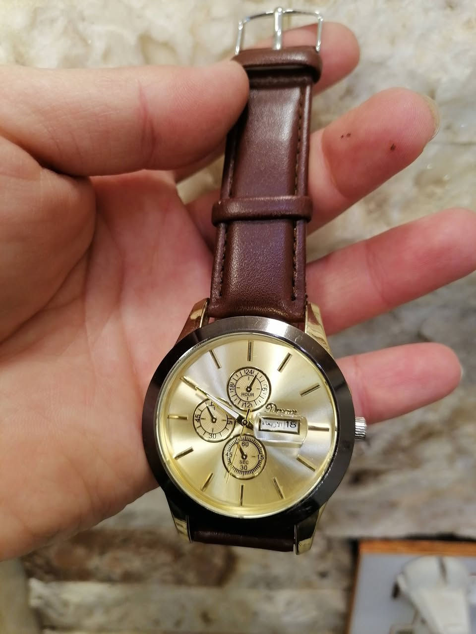 السلام عليكم
محبس عقيق يماني مشروط
صياغه يدويه وثكيل فضه 925
مع ساعه رولكس مع علبتها وكامل ملحقاتها
المكان النجف الاشرف ويوجد توصيل


**إذا كنت صاحب هذا الإعلان وتريد حذفه لأي سبب، رجاءا أرسل رسالة إلى الدعم الفني**