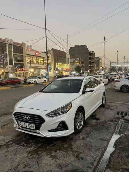 سوناتا 18 امريكي se رقم سليمانيه بأسمي مواصفاتهه معروفه مبدل فقط قبغ جنطه وصوره الحادث بالمنشور ليبل واحد كلشي بيهه بلادي بدون ايرباكات والمكينه مكفوله لاتنقيص ولا تبخير ولا مفتوحه ولا معلايه بلاديه والبانزين اللي افوله الهه كله سوبر والحداديه جديده والگير مبدل الزيت مالته قبل فتره وبيهه منضومه زنون والسياره معتني بيهه من كل النواحي تاخذهه ربع متصرف عليهه السعر 155 
العنوان بغداد السيديه ***********
