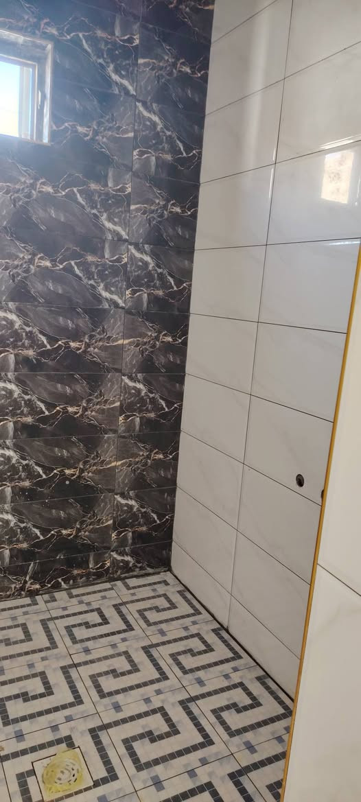 السلام عليكم
خلفه سيراميك شغل درجه اولى ارضيه وجدراان متفرغ حاليا مكاني  بغداد ابوغريب  ***********//***********
