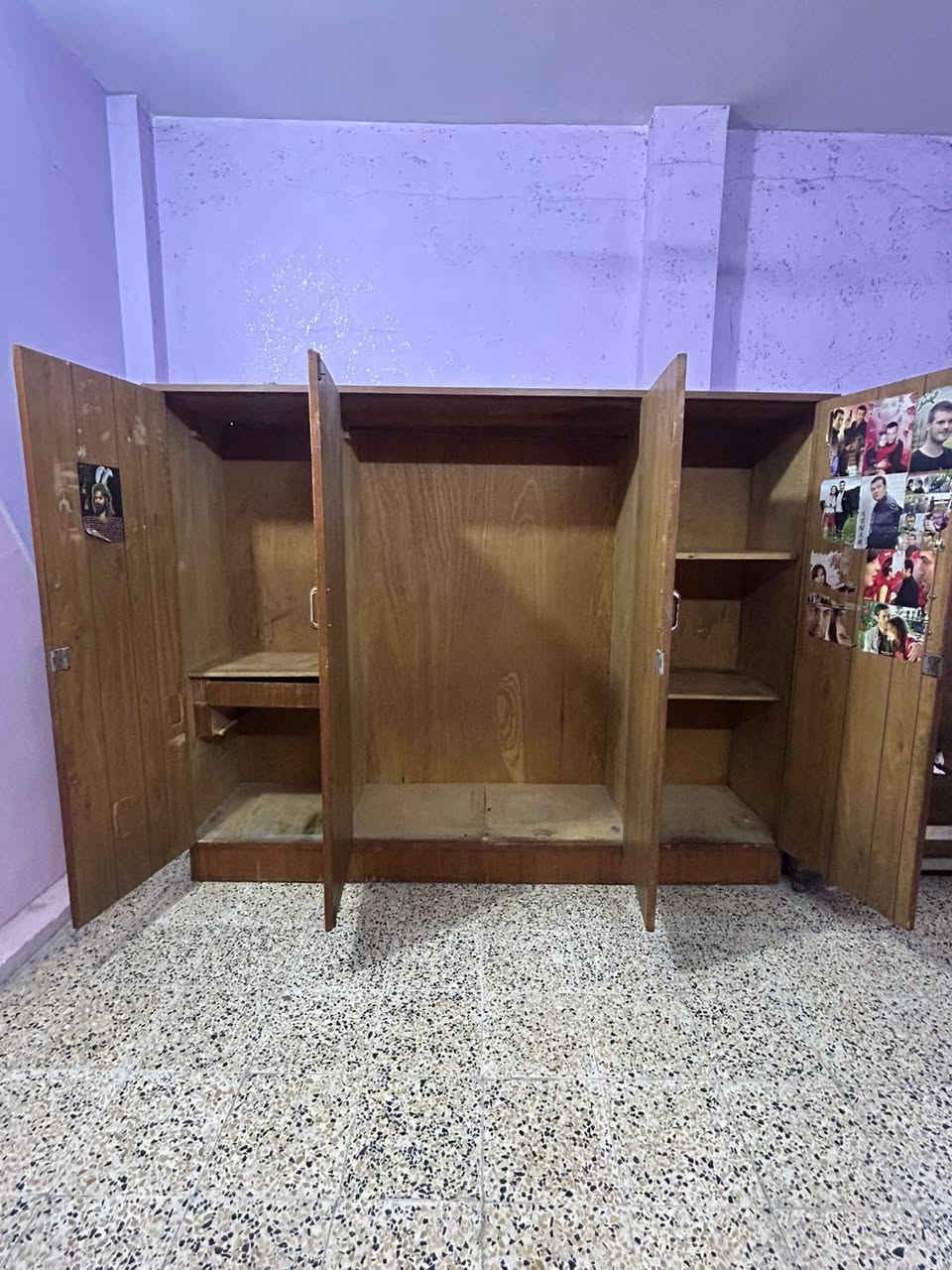 كنتور صاج اربع أبواب  مستعمل للبيع  المكان بغداد الحريه الدور    للإستفسار   ***********
