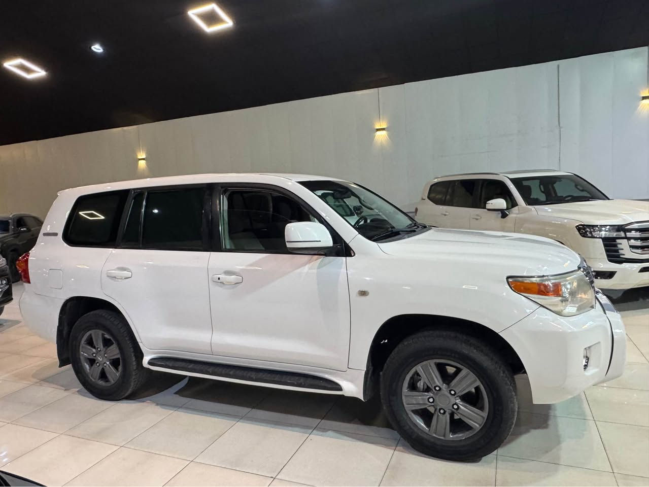 تويوتا لاندكروزه كير عادي V6 
Toyota Landcruiser  G9
فقط بيع ما اراوس 
سياره كير محمرك حداديده كفاله 
موديل 2008 ؛ محدث 2014
سنويه جديده لغايه 2030 : بيها موافقه تضليل جام اسود
فحص و هزه جديده سيارت انطيك كفاله عامه 
بيها شبر صبغ في بونت جاملغ سكن مبدل
*********** أربيل, العراق
