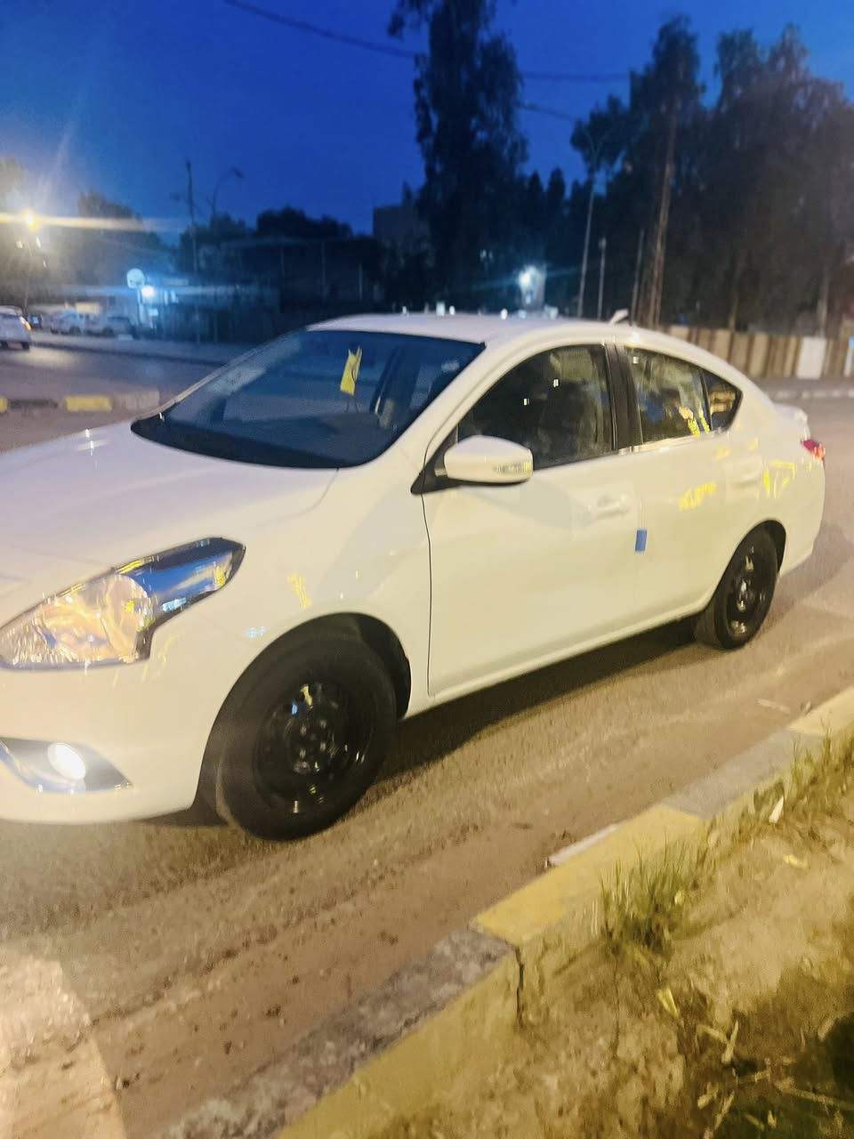 للبيع صني موديل 25 رقم اربيل بأسم شركه وكاله تحويل سياره كفاله عامه فقط بيها شخط باب السايق  الباقي على وضع الشركه جديده ماشيه 17الف
فول مواصفات داخل بيجي سعر 120 مكان النجف شارع الروان اتصال 📞 فقط ***********
