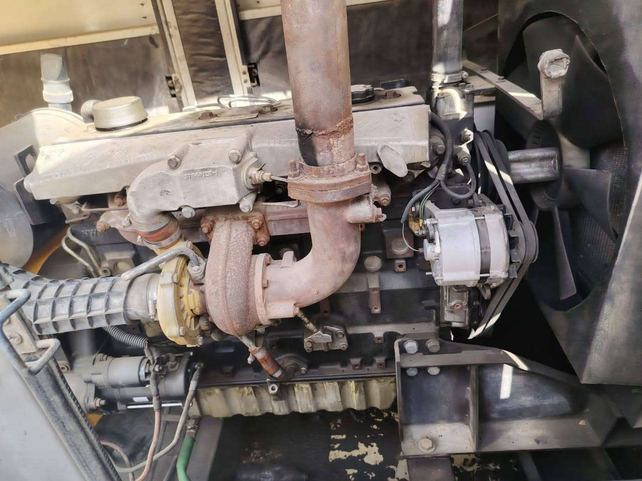 للبيع مولد بيركنز 100Kve أنكليزي سومو ٦ سلندر م بدون تبخير ولا تنقيص ولا نضيح والكاتم مالتها جدآ نظيف أما بيع أو مراوس بمولد أصغر ٦٠ او ٦٥ او ٧٠ kve لأن ماعندي مكان للمولد مالتي 
مكان المولد ميسان العمارة قطاع ٣٠
للأستفسار أكثر الأتصال على هذا الرقم وتدللون
***********
