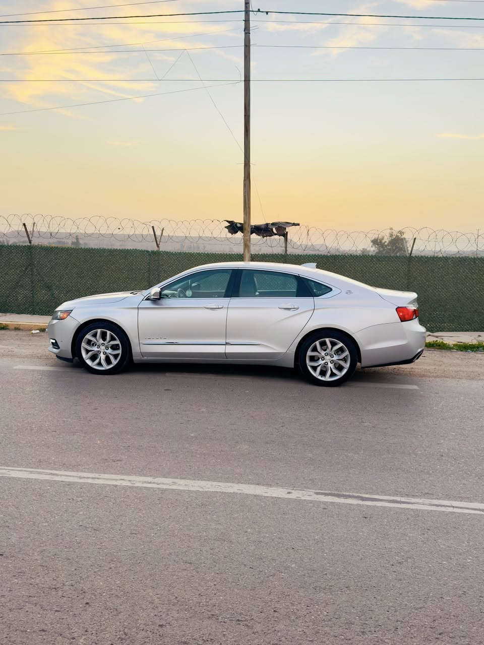 امبالا
• الموديل: 2019
 • الفئة: Premier (فل كامل)
 • المحرك: 6 سلندر V6
 • القير: أوتوماتيك
 • الدفع: أمامي
 • فئة بريمير (أعلى مواصفات)
 • شاشة كبيرة + نظام ترفيهي
 • مقاعد جلد
 • تحكم كهرباء كامل
 • مثبت سرعة
 • أنظمة أمان
 • عدسات زنون نهار 
       .    السيارة جاهزة وكاملة بلكات جديدة 
صدر امامي خلفي قبل اسبوعين شادة 
تخم تاير جديد 
بدون دواخل بدون ايرباكات كلها سليمة وحادثها بسيطة موجود بالمنشور 
السعر 140 ورقة بيها مجال بسيط 
مكاني بغداد 
للاستفسار ***********
