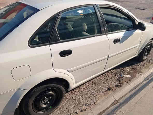 السلام عليكم للبيع او مراوس اوبترا شركة العامة موديل 2004 كير عادي مكينة كير تبريد خير من الله بيها صبغ جاملغ الايمن ودوسات وهلالات وبيها تنكيد مال خياس بل باب ابيع احزام حدادية جديدة باتري جديد السعر 60 وبيها مجال قليل *********** المكان بغداد الدورة حي الصحة
