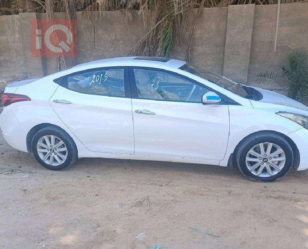 ارخص النترة شبه مكفول بيهة بس ربع باب الورة مئشر بلصور وسونارهة مرفق بلصور كل تفاصيلهة مذكورة 
خليجية 2015
تبريد ثلج 
السيارة معروفة تفاصيلهة فتحة فول للاخير 
السعر 114  وبيهة مجال قليل بيع مستعجل 
او مراوس بسني او بي واي دي 
***********
الكوفة حي ميسان
