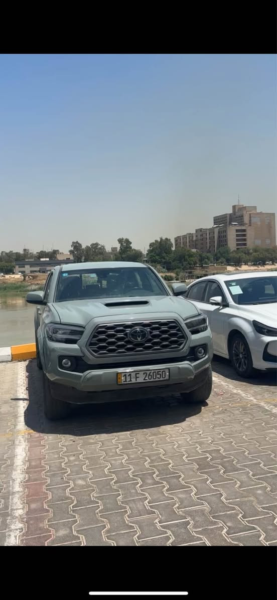 سلام عليكم تاكوما 2023 مرقم بغداد 6 سلندر مواصفات trdsport ماشيه 85 ألف كيلو و قابل للزياده بيها جاملغ عكس السائق فقط . يعني قطعه وحده سعرها 250$ و بيها مجال  *********** بغداد, العراق
