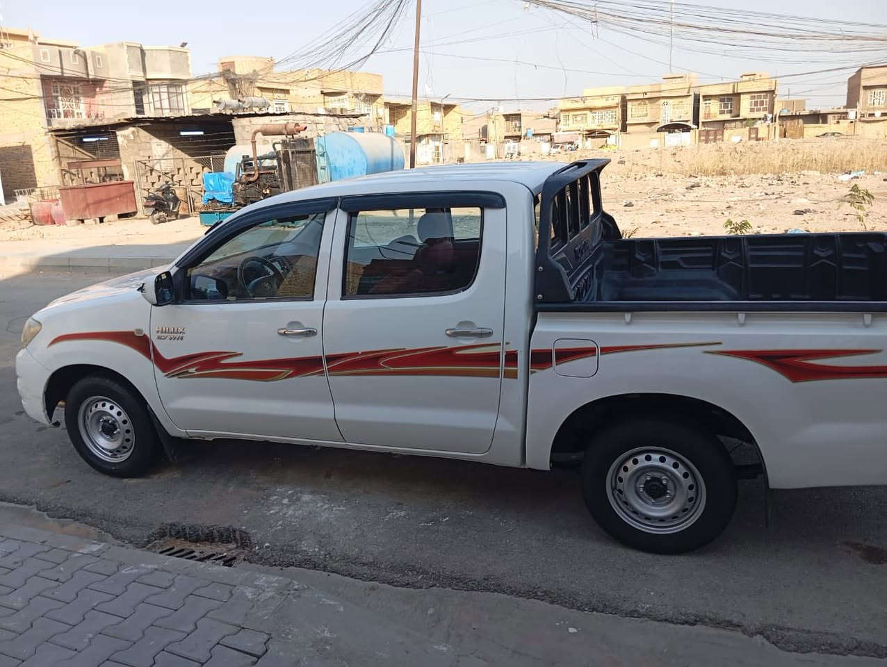 السلام عليكم 

من رخصه الادمن بيكم 2011 سياره حلوه ونضيفه واسط مركز مدينه السعر ( 155)وبي مجال 
 غير متواجد ع الفيس 
***********
