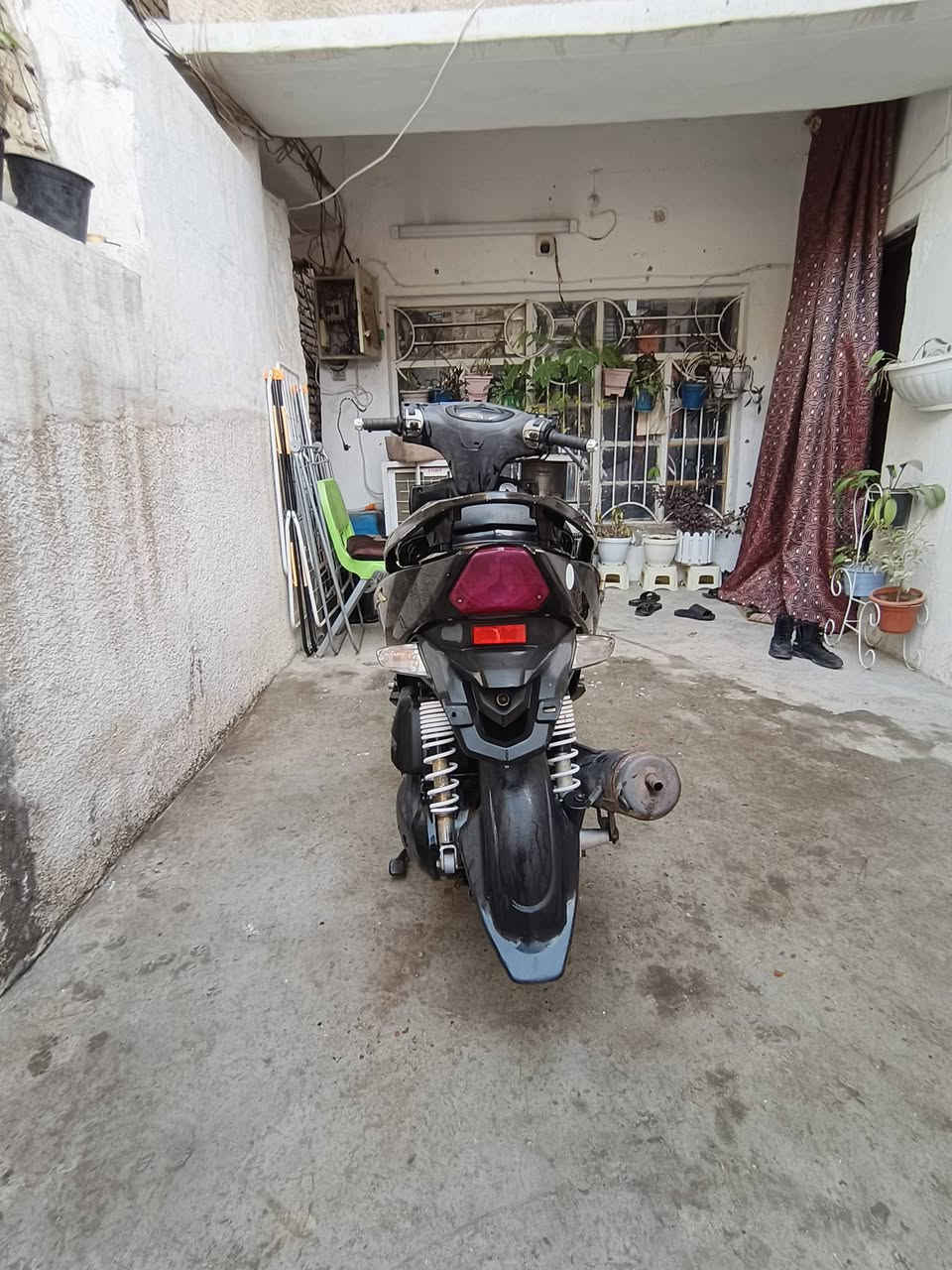 السلام عليكم دراجة جي تي أر للبيع الدراجة مكينة برغي ممفتوح كهربائيات شغالة الدراجة بيهة قايش و نوزل تعبان السعر 550وبيهة مجال بسيط رقمي *********** مكاني الشعب
