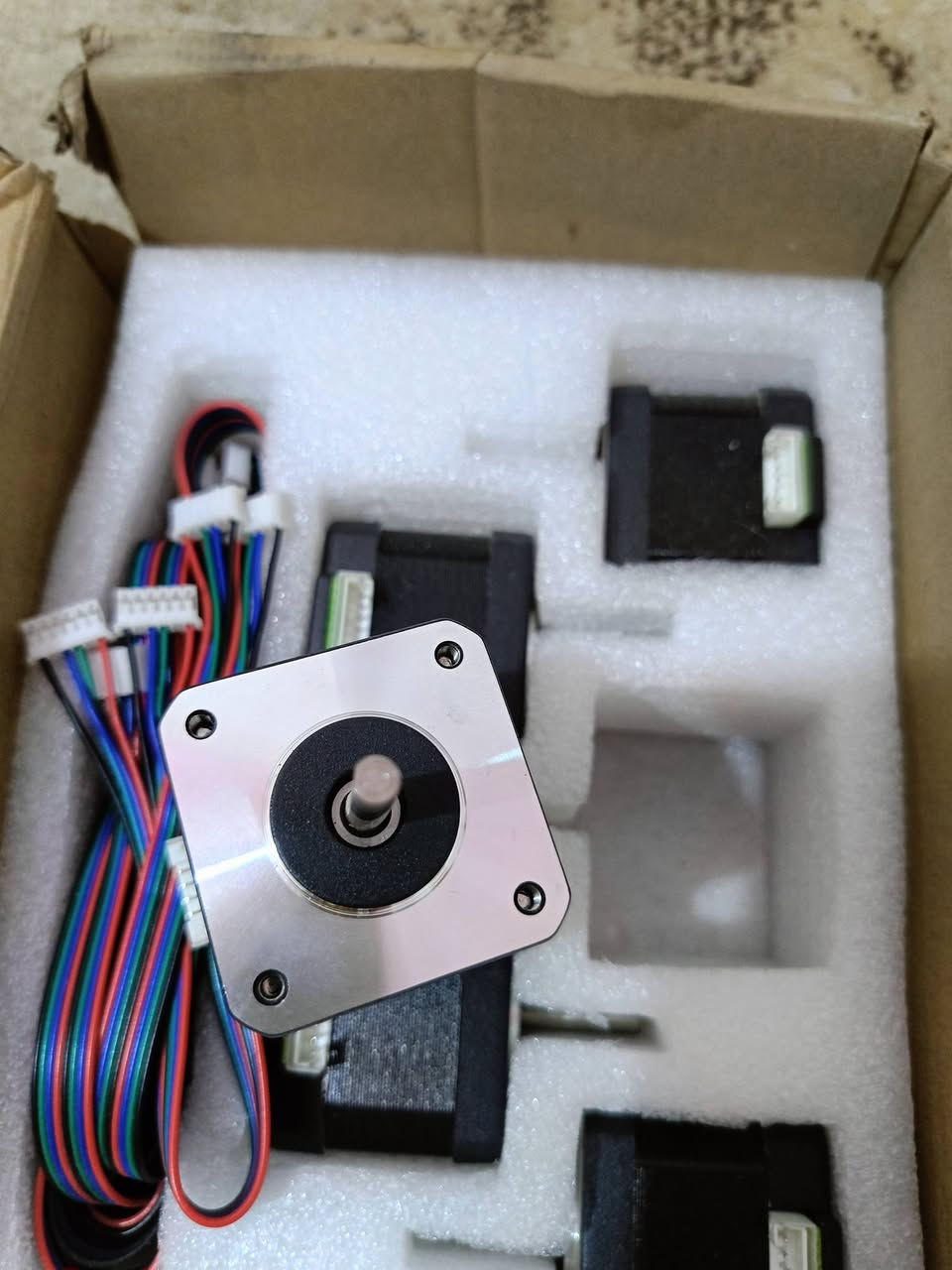 سلام عليكم عندي هاي ماطورات مال طابعات طلعلي   الي يفيدنه ينطي سعر توصيل موجود جدد مع الادبترعدد 5


**إذا كنت صاحب هذا الإعلان وتريد حذفه لأي سبب، رجاءا أرسل رسالة إلى الدعم الفني**