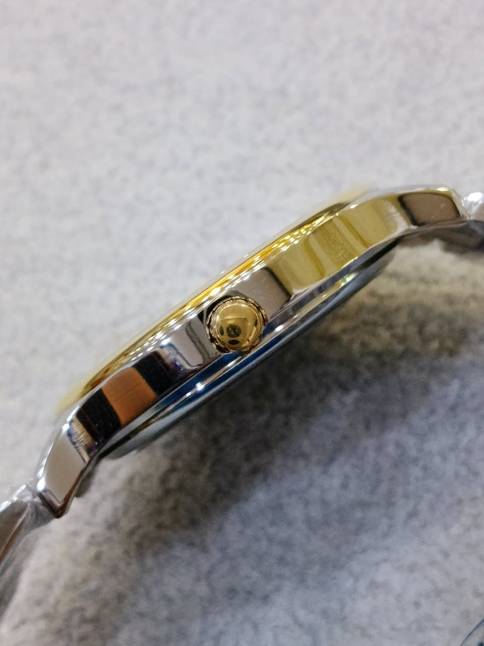 لونجينز .. Longines
الحركه : كوارتز 
المواصفات : 
لونجين .. ماستر كوليكشن .. جام زفير 
قفل ضد الماء .. ستانل ستيل .. مينه مميزه جدا .. طلاء ثابت 
القطر : 40 
السعر : 135 الف … توصيل مجاني 
التواصل : 
خاص ( ماسنجر ) 
او … واتساب ***********

#البصراوي
#للساعات
#اختياركً
#الامثل
