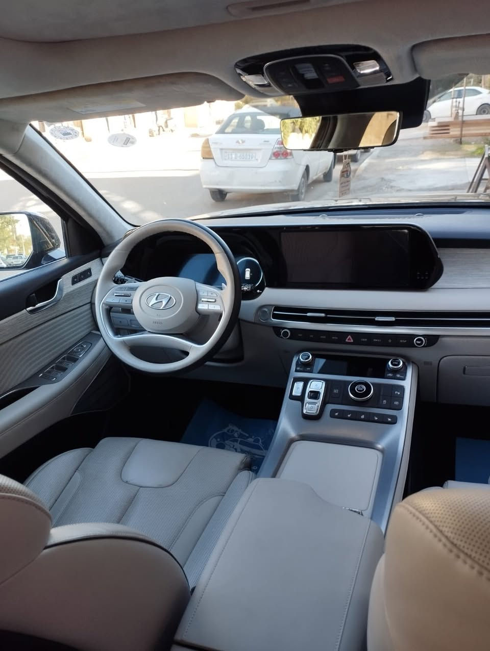 هيونداي بلسايد موديل ٢٠٢٣ وارد امريكي ماشية ٢٣ كيلو ترقيم جديد بأسمي هزة شهر ١٢ / فقط بارد بدون صبغ وبدون معجون مثل ما موضح بالصورة ربع الباب الايمن مواصفات فول واحد على واحد العنوان - بغداد  السعر (٣٧٠)
*********** 
***********
