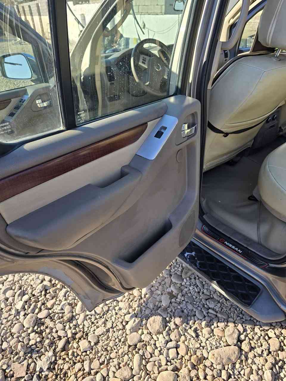 نسيان باتفندر بيع او مرواس باجيرو 
2008 خليجي 
LE فول مواصفات 
كشنات كهرباء
مري كهرباء 
كاميرا 
صندق شفط 
دمام 
فتحه 
6 سلندر 
مكينه 4000
فور ويل 
كشنات بلادي جلد لون بيجي 
شادلها نوزلات مال سوناتا تقليل الصرف 
هزه وسنويه جديده قبل شهر 
باسمي  
الصبغ 
فقط الجاملغ الخلفي عكس السائق
تدفئه تبريد 
دشبول ارمادا


**إذا كنت صاحب هذا الإعلان وتريد حذفه لأي سبب، رجاءا أرسل رسالة إلى الدعم الفني**