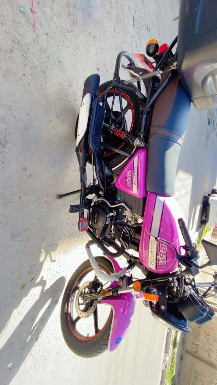 سلام عليكم دايوان موديل 23 اوراق سكنر دراجه جديده بمعنه الكلمه مكفوله من كلشي مكينه 150 كهربائيات كله شغله اي نقص مابيه  مكاني بغداد  سعر اتصل وبيك خير وتدلل ***********
