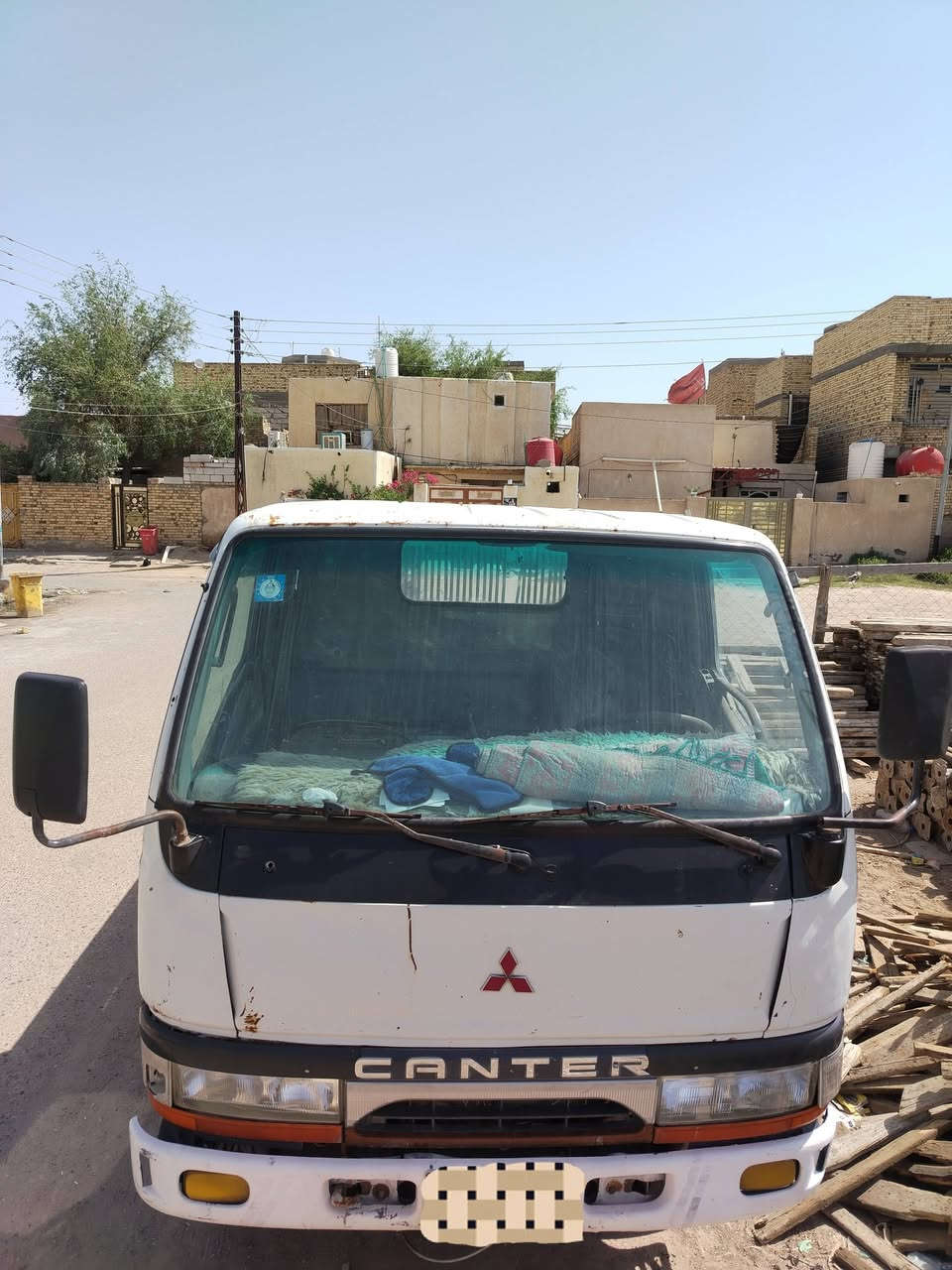 السلام عليكم كنتر قلاب موديل 95 السياره مكينه 33 السبرنكات جوه الشاصي مكفول مكينه و كير و حداديه خير من الله سياره جاهزه للشغل السياره ويل 16 و تخم تاير جديد العنوان ذي قار الرفاعي السعر 122 و بيهه مجال رقم التليفون ***********
