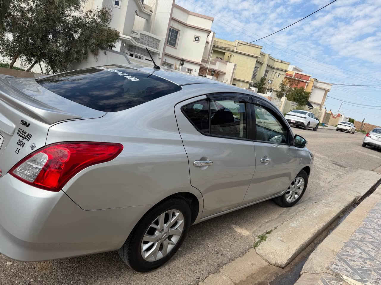 نيسان صني 2024 لون رصاصي ماشية50،000 سيارة نظيفة هواي 
مواصفات: ويل كب بلادي 
تبريد قطعتين
شاشة وكامرة
اشارة بل مراية
داخل اسود 
الضرر:تعديل اقل الشبر بارد جاملغ جهه السايق 
سعرها 125 بيها مجال أربيل, العراق


**إذا كنت صاحب هذا الإعلان وتريد حذفه لأي سبب، رجاءا أرسل رسالة إلى الدعم الفني**