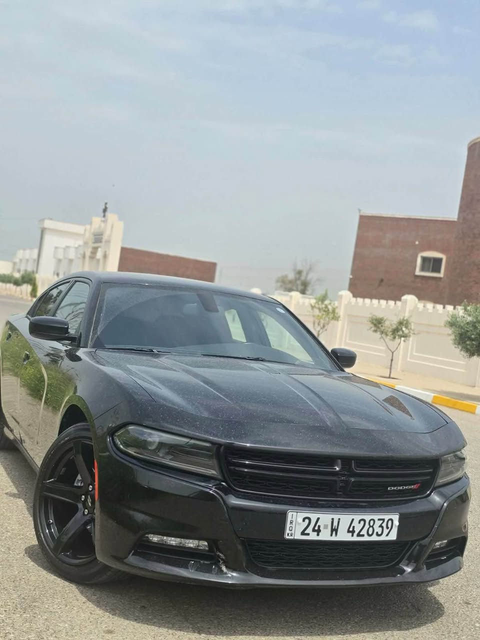 دۆج چارجەر مۆدیل2023 سەیارەکە مواسفات SXT یەک جاملخی سبوخە بێ ژۆرێ بێ ارباگ نەتەقیوە لەگەڵ یەک جێی تحدیلە هەیە بە PDR جاک کراوە تۆزێک تەزرەی هەیە زۆر کەمە ئەویش بە PDR کراوە رەقەم و سەنەوی نوێیە بەناوێ خۆمەوەیە 80Km هەزار رۆیشتووە ژم *********** أربيل, العراق
