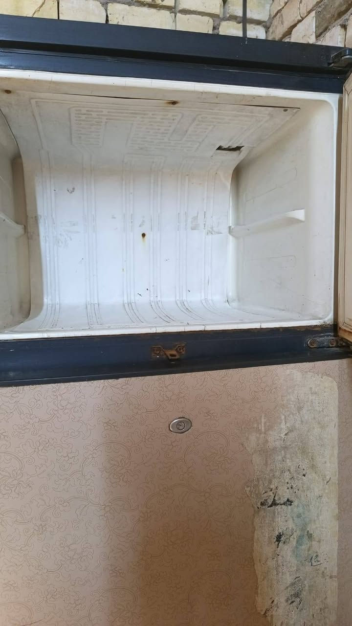 ثلاجه للبيع شغاله وتبريدها كلش زين ونظيفه السعر ب125الف بيها مجال


**إذا كنت صاحب هذا الإعلان وتريد حذفه لأي سبب، رجاءا أرسل رسالة إلى الدعم الفني**