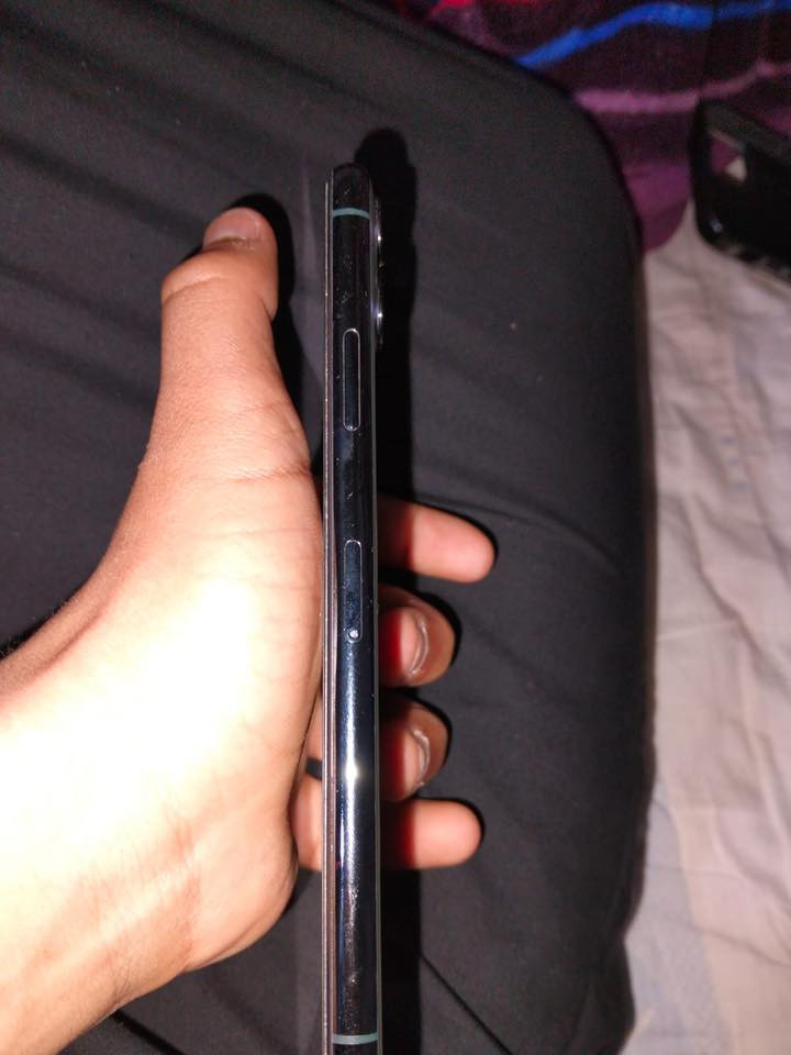 ايفون ١١ بر ماكس عارض هونر اكس ٩ بدو كارتون فقط شاحنه هاذرقمي وتساب ***********
