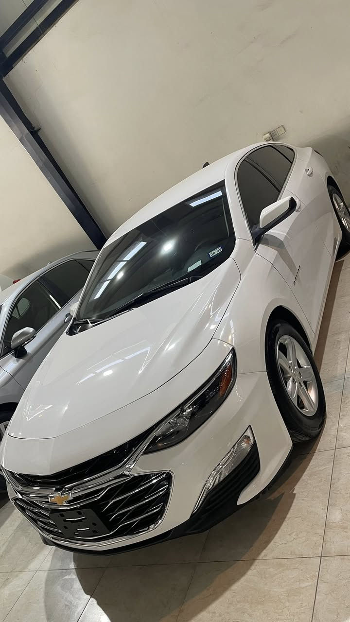 ماليبو. وارد امريكي  موديل( ٢٣/٢٤) حادث خفيف ممرقم. كاتي شمالي تترقم جميع محافضات اقليم 
مواصفات (LT/LS) 
حادث. كل واحد قطعة. باب بلاد  جاملغ بلاد 
محرك ٤ سلندر ١،٥ توربو 
سعر خاص 
مراوس بسيارات شمالي  
***********
مكان سيارة  كلار قريب علة خانقين
