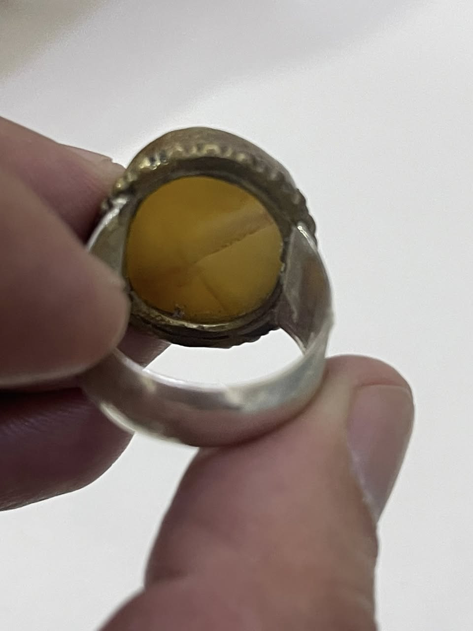 سلام عليكم شباب 
محبس يماني اصفر حجره قديمه صياغه يدويه الداير نحاس وعضدً فضه عراقيه سعره 40 الف مكاني بغداد قريب عله كراج نهضه لاء يوجد توصيل


**إذا كنت صاحب هذا الإعلان وتريد حذفه لأي سبب، رجاءا أرسل رسالة إلى الدعم الفني**