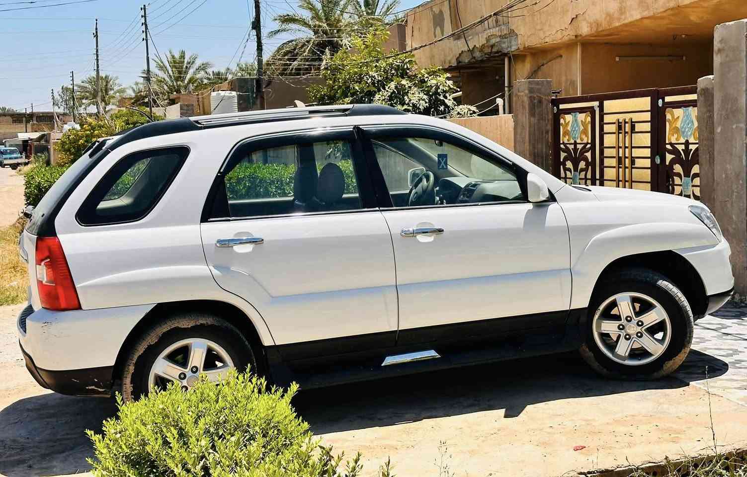 سبورتج 2009 خليجي ماشيه 133 للبيع
السلام عليكم سبورتج 2009 خليجي فول مواصفات كفاله عامه رقم بغداد انكليزي سنويه 2031مكينه كير حداديه ع شركه مكفولات تخم تاير تدفئة تبريد ثلج ٤ دسك مفتحه سقف 
مكان بغداد  السعر ١٣٠ اتصال او وتساب ***********
