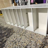 رفوف كبيرة • جديدة • للبيع