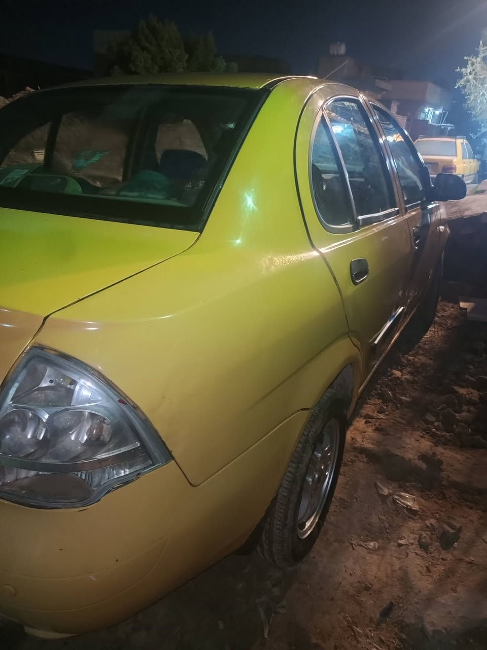 السلام عليكم طيبة موديل 2017السياره نضيفه وكبل للشارع صدره جديد وتخم تاير مكينه وكير نضيفات ترايها ليوين ما تريد السياره سنويته جديده مصفره هيه وغرامات  رقم بغداد مشروع وطني بيه مكانات مال صبغ مابيه ضربه مكاني بغداد يم جسر الدوار السعر 36بيه مجال اي الاستفسار اتصال ***********
