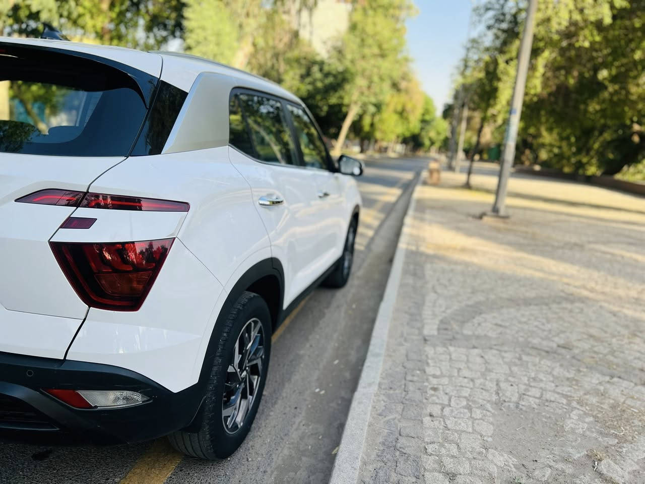 🚘 للبيع هونداي كريتا 2024 🚘
▪️ رقم بغداد - باسمي
▪️ اللون أبيض
▪️ الموقع بغداد / الدورة

✨ المواصفات:
✅ بانوراما
✅ بصمة وستارت
✅ شاشة كبيرة
✅ هندبريك كهربائي
✅ Auto Hold
✅ حساسات خلفية
✅ لايت LED
✅ داخل أبيض
✅ تبريد قطعتين
✅ مانع انزلاق
✅ مانع منحدرات
✅ ABS

🔹 أنظمة القيادة:
• Smart
• Normal
• Eco
• Sport

📌 السيارة جاهزة من كل شيء، فيها حادث سابق وتم إصلاحها بصورة جيدة، والإيرباك راجع سستم.

🔹 بنيد صبغ
🔹 جاملغ أيسر صبغ
🔹 تعديل لغد أيسر مع الشاصي

السيارة جاهزة للفحص والاستخدام.

💰 السعر مناسب

📞 ***********

📍 بغداد - الدوره
