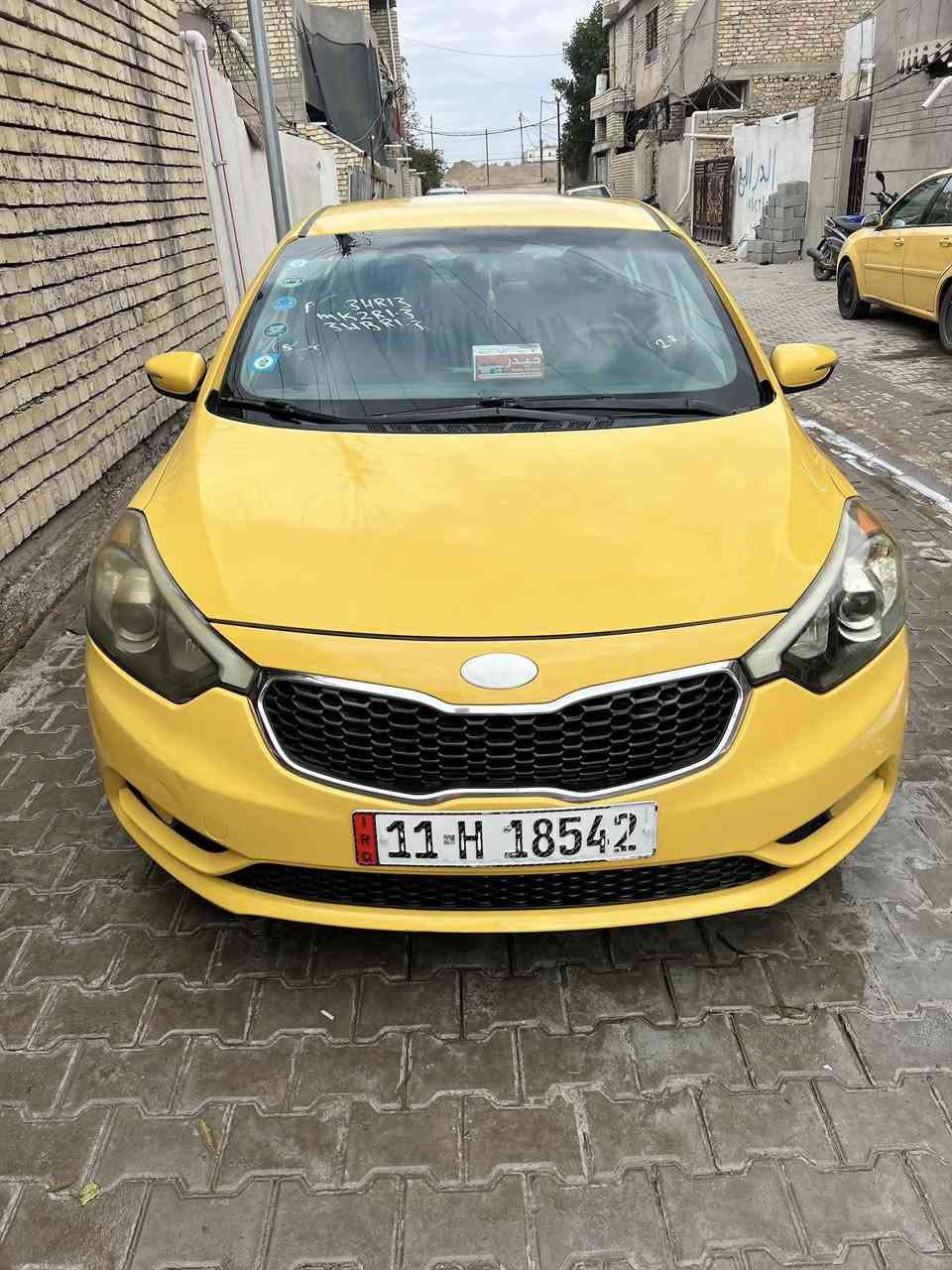 السلام عليكم
فورتي تكسي 

موديل 2015 

حادثها فقط الدوسه وشويه من  الجاملغ نفسه معمر 

السياره جاهز على اخر حبه ترايها يخبل 

دوشمه عام بالنواب حتى التنته ضاربها نايلون البيبان الدوس الحصان 

مكينه دوش 1800المرغوب ابيع برغي مامفتوح مو مكفوله شرط 

السياره مال جني واحد يريد يعيش بيها 

ماشيه 180 

بسمي سنويه لل 29 

مكاني الشعله 

***********

غير متواجد على الفيس
