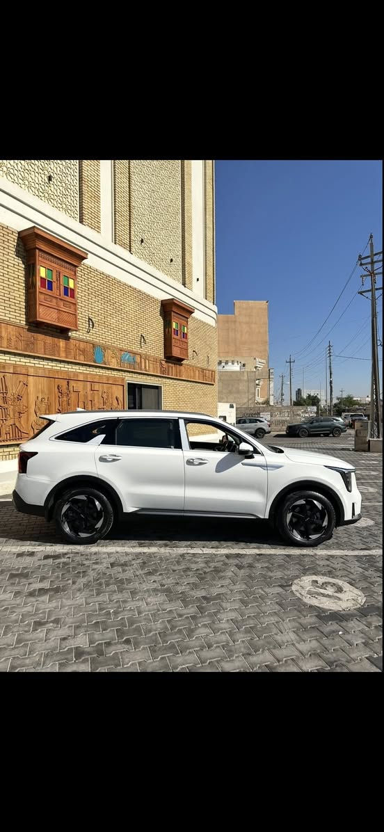 سورنتو 2024 خليجي رقم اربيل جديد وكاله او تحويل
مكفول صبغ ضربه تبديل بارد حته من شخط
ماشيه 23km اخت زيرو
فول عده بنرامه سياره 4سلندر 
حساسات امامي خلفي كامره خلفي كنشات كهرباء باب كهرباء سايد بريك بصمه بردات خلفيه  لد بصمه تشغيل عن بعد ويل 19 مرغوب  باقي موصفات معروفه سعر 269 وبيه مجال بسيط 
سياره كلش جديد كاعيات شركه بيه
الاستفسار *********** سياره زيرو بعده ستعمال شخصي
