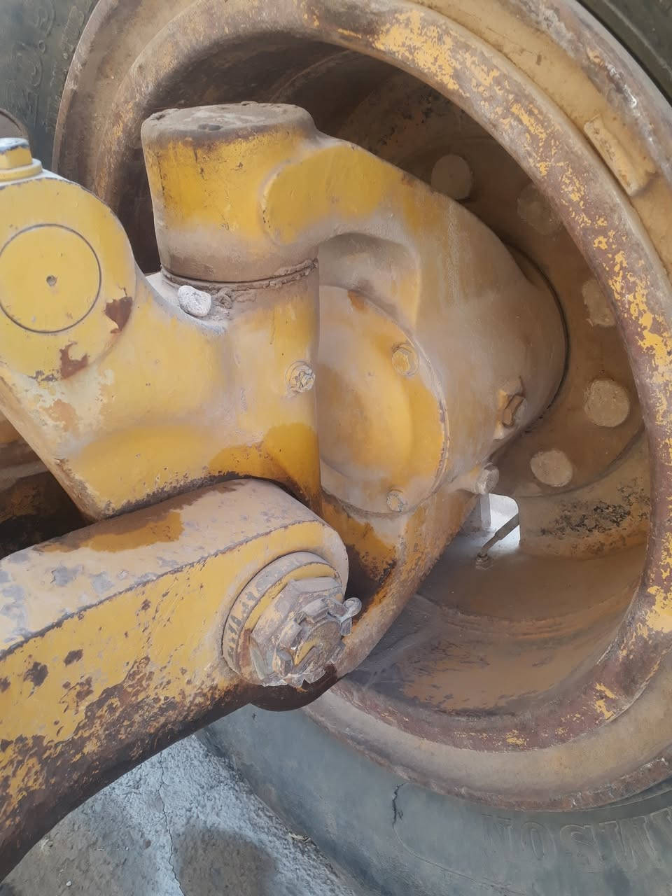 كريدر كومتسو ياباني للبيع (***********)اربيل
