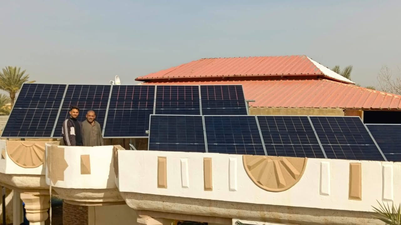 شركة الشروق للطاقة الشمسية النظيفة
👈👈👈👈في كل مكان وزمان 👉👉👉👉
👍🏻اختار ولا تحتار اتصل بنا واترك الباقي علينا 👍🏻

تم بحمد الله تنصيب  منظومة طاقة شمسية نظيفة 
  في محافظة صلاح الدين قضاء العلم قرية ربيضه 

للأستاذ صافي الجاسم 
الف مبارك يستاهل كل خير 

 / الخميس/ 5/ 2 / 2026

 قدرة المنظومة 
👍  14 أمبير ليلي و 20 أمبير نهاري 🔅 💫💥

مكونات المنظومة
بطاريه 15 كيلوواط عدد 1 
اتفيرتر 8 كيلو واط   عدد 1
الواح عدد 10

عاشت ايديكم الكادر المميز
بقيادة الأستاذ ناظم الصحن 
و  الأستاذ عياد الجبوري 

مواد اصليه من ارقى الشركات العالمية 
ضمان حقيقي مع وصل مختوم باسم شركتنا 
صيانة  كادر متخصص في صيانة المظومات بشكل دوري وفي اي وقت  

شركة الشروق للطاقة الشمسية النظيفة مستعدون لشد وتنصيب الطاقة الشمسية خارج وداخل المحافظة وبسعر مناسب جدا 
متوفر منظومات طاقه شمسيه ونقد اقساط عن طريق ماستر كارد او كي كارد الرافدين حصراً 
موبايل 
 استاذ سعيد *********** 
استاذ ناظم ***********
