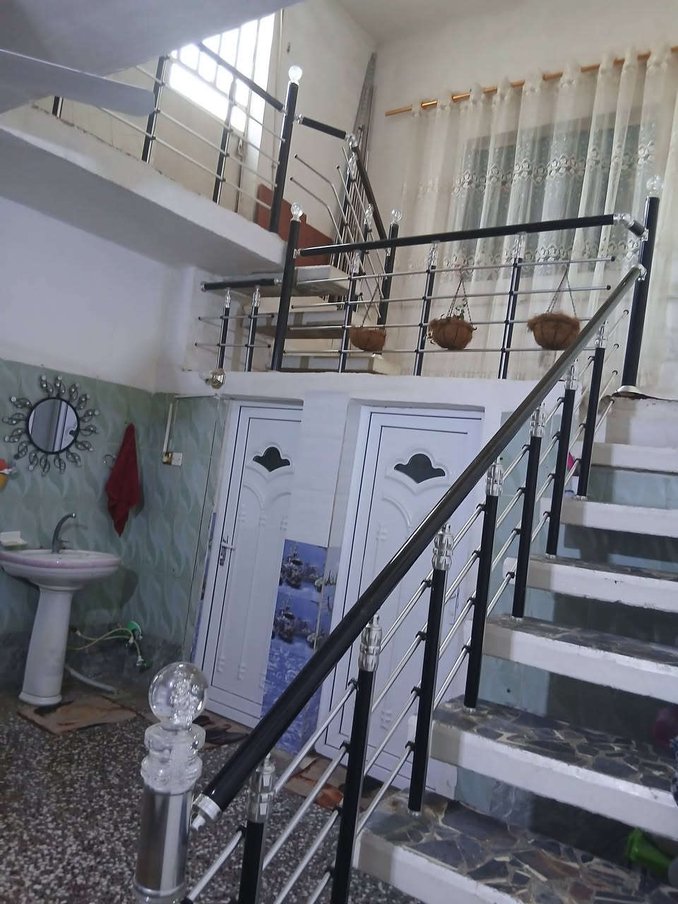 دار  للبيع مساحة 200 الاتصال على الرقم ***********
