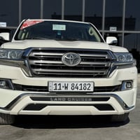 لاندكروزر ٢٠١٧ • ١١٤ الف • السونار