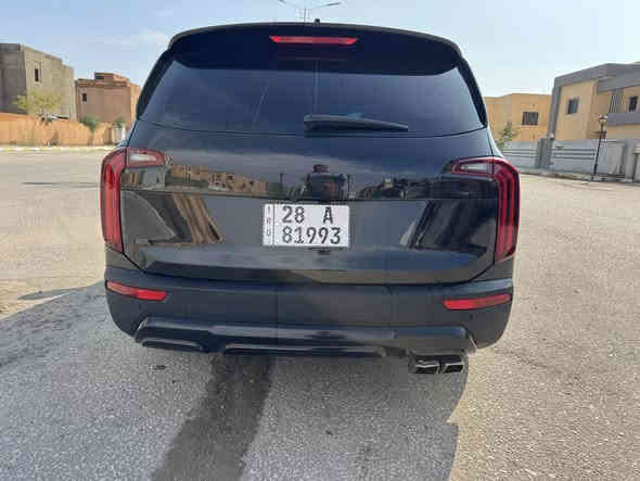 السلام عليكم / 2022 KIA TELLURIDE, SX
 كيا تيلورايد 2022 الشكل الجديد sx فول الفول كامل مواصفات  
 لون اسود وارد امريكي جاملغ وبنيد وجنطة
المواصفات 
كير اوتو 
هاند ابريك بصمه 
٣قطع تبريد 
٧ راكب اكيد 
عداد دجتل 
انظمه قياده 5
تجي محرك V6 3800 تنفس طبيعي   
داخل جلد مشمشي ملكي جلد 
بصمه السياره 
رادارات 
وتحديد مسار 
كشنات كهرباء 
وكشنات منفصله vip  
 حساسات خلفيه 
مساحه تخزين في الصندوك اكيد موجوده 
تشغيل عن بعد 
وكشنات تدفئه
شحن واير لاسلكي 

رقم نجف مميز الجديد باسمي تحويل ثاني يوم بحيل الله 
وهذا رقم الشاصي حبايب

5XYP5DHCXNG247422

مكان السياره  النجف / 
ب السعر ٢٤٨ ورقة جديدة ماناقصة شي
*********** واتساب مراسلة
