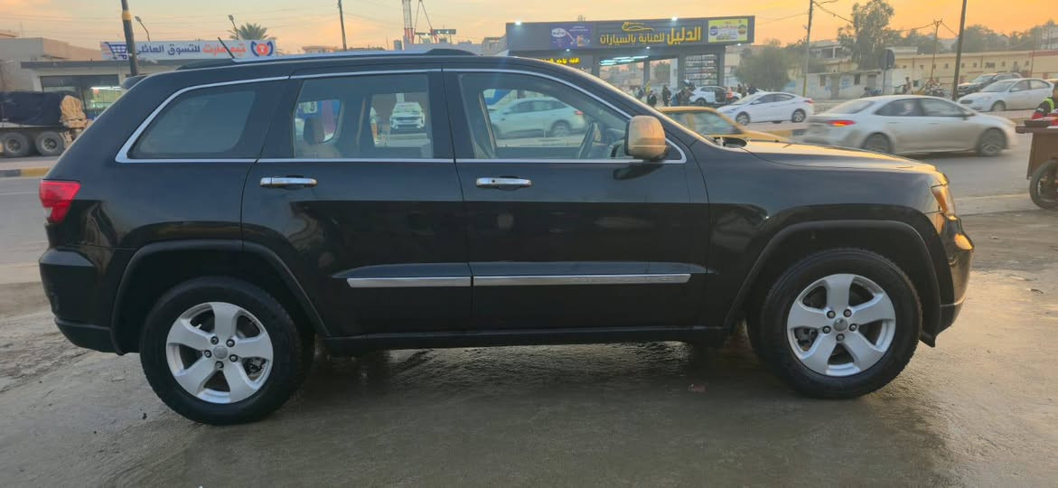 ♦️جيب لاريدو 2011 ♦️
لون نيلي 
موديل 2011
وارد خليجي 
رقم اربيل مسطرة " 22 " 
رقم وهزة وسنوية جديد ✅ 
شرط التحويل✓
المواصفات : 
تحكمات استيرن 
ــ كشنات كنتارا 
ــ كير عصا 
ــ يدات نيكل 
ــ داخل صاج 
ــ ويل 18 اصلي 
ــ شاشة اعطال 
* وبعد بيها مواصفات الخ......
تبريد ثللج 🥶
تدفئة نااار 🥵 
      ‼️ السيارة كلين تايتل بدون اي ضرر ( شرط ) ‼️
⭕ بيها فقط جاملغ الورا صبغ بدون داخل بدون معجون⭕

أَلسعر : 💸 بلاااااش 💸 159$ 💸 وبيها مجال للشراي ✅ 

📍أَلسيارة معروضة لدى ( محمد الحمداني ) بيع وشراء السيارات الحديثة والقديمة والمتضررة والزيرو ✓........

📌 للأستفسار الاتصال على الارقام التاليه : 
*********** اسيا 
*********** كورك 
* ملاحضة : رقمي الاسيا بي واتساب ✅💫
