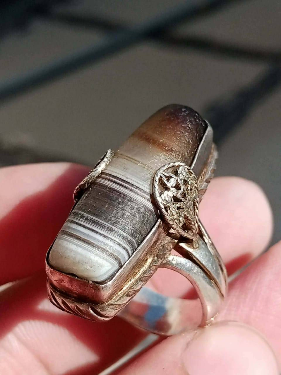 للبيع 150 ألف
جزع يماني 
‏‪0770 491 4942‬‏
