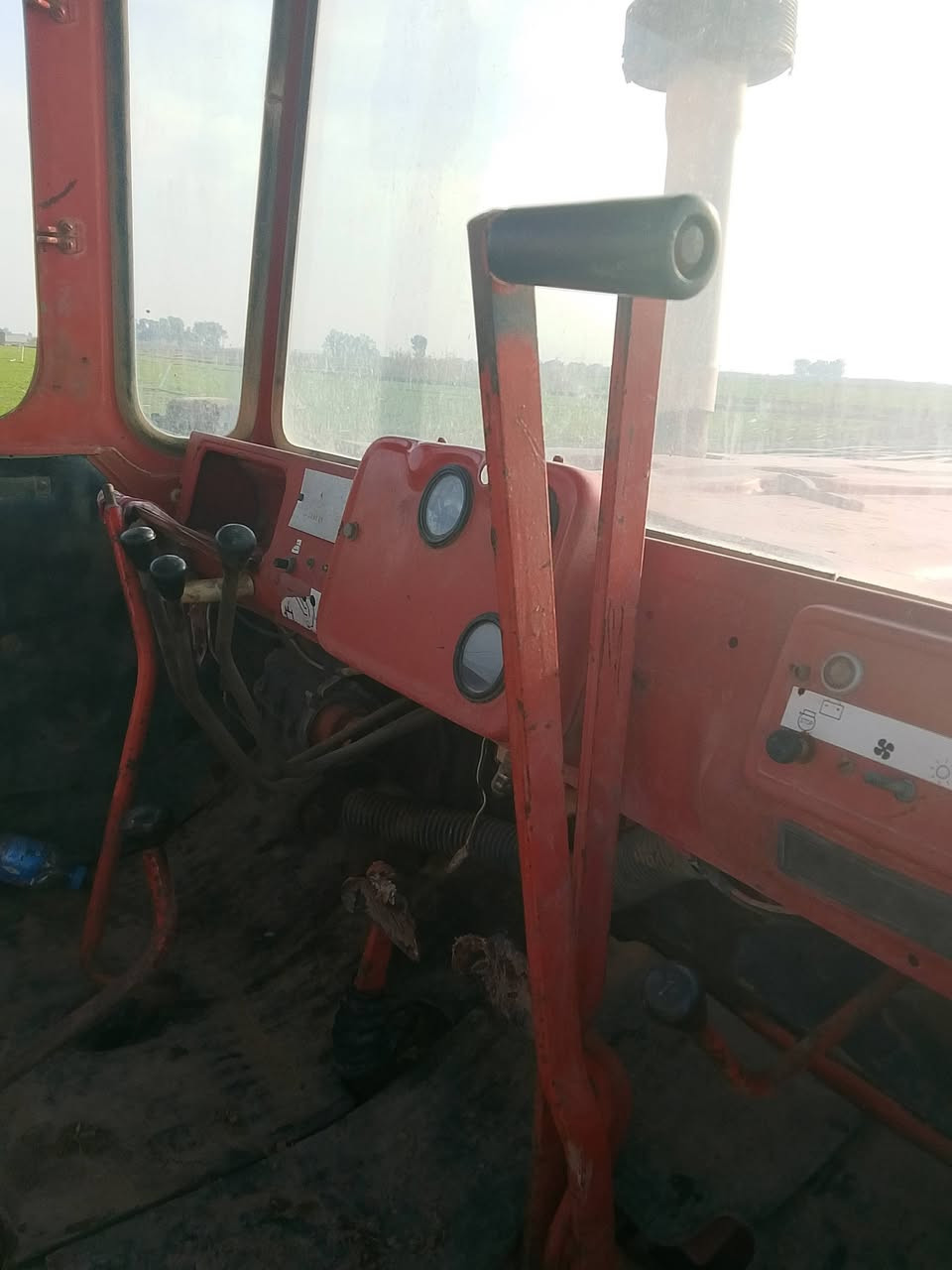 متاح ديتي جاهز نظيف السعر ٥مليون أونص قضاء الحويجه للتصال ***********
