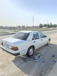 مارسيدس دب موديل ١٩٨٨ بأسمي تحويل ثاني يوم مكينة وكير مكفول من التبخير...