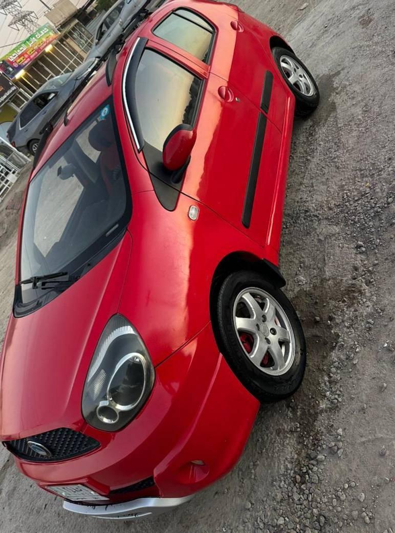 السلام عليكم للبيع جيلي كروز موديل 13  كلج ذكي يعني شبه أوتو محرك كير مكفوله كهرباء كله شغاله تخم تاير نضيف سياره جاهزه مال بيت وقتصادية 
 السعر 46  مكان بابل الإسكندرية  ***********
