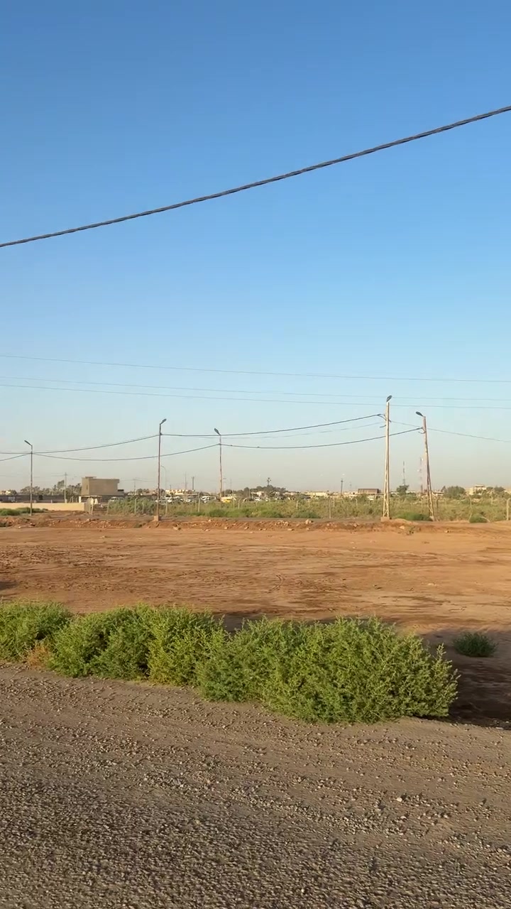 سلام عليكم قطعه لبيع مساحه 300 متر بمجمع الامامين تبعد عن الامام الحمزه ٦٠٠ متر مع كافه الخدمات الاستفسار ***********
