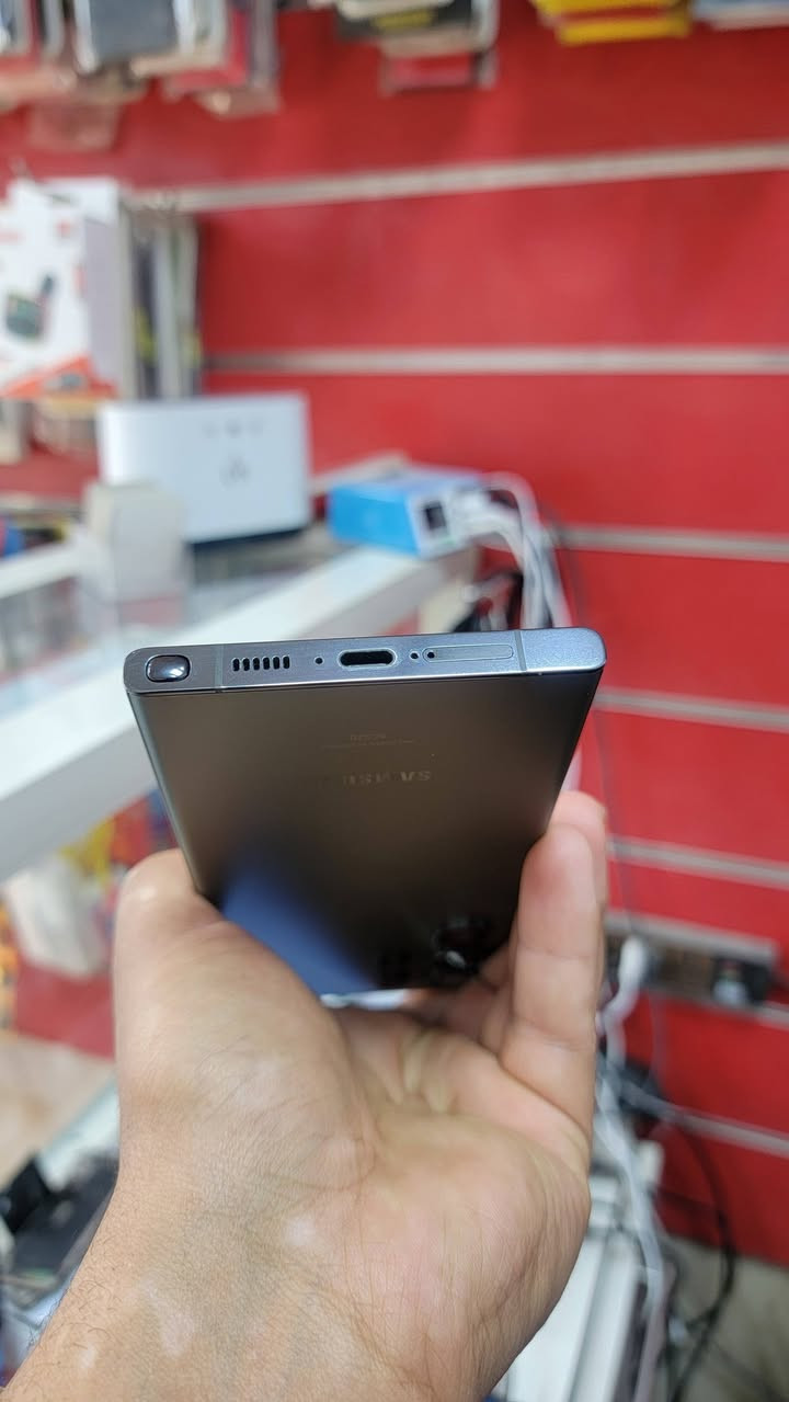 سلام عليكم
اس  23الترا 
ذاكره 256
رام12
شرق أوسط افضل نسخه الياباني 
تك شريحه +شريحه الكترونيه 
شرط لاصق شاصي بعده بي 
سعر 590ارخص سعر بالعراق
العنوان نجف عباسيه


**إذا كنت صاحب هذا الإعلان وتريد حذفه لأي سبب، رجاءا أرسل رسالة إلى الدعم الفني**