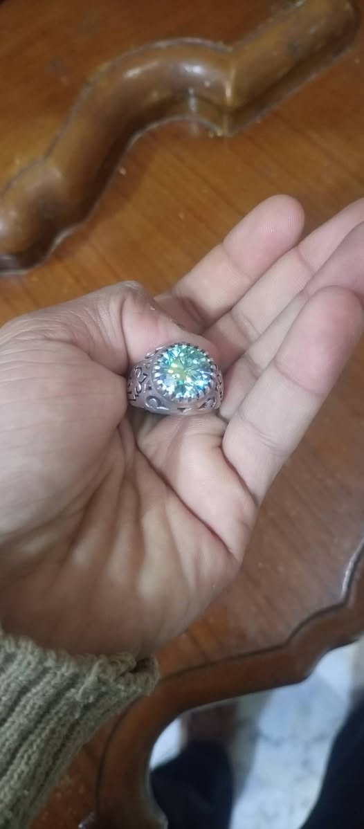 السلام عليكم اخوان
محبس موزنايت حجرته كلش حلوه وحجمها حلو ✨
 فضه عراقي ٩٢٥
صياغه يدويه وثقيله مرتبه ونازكه ♥️🔥
مكاني بلكوت / بيع او مراوس عادي شعندك نزل بتعاليق


**إذا كنت صاحب هذا الإعلان وتريد حذفه لأي سبب، رجاءا أرسل رسالة إلى الدعم الفني**