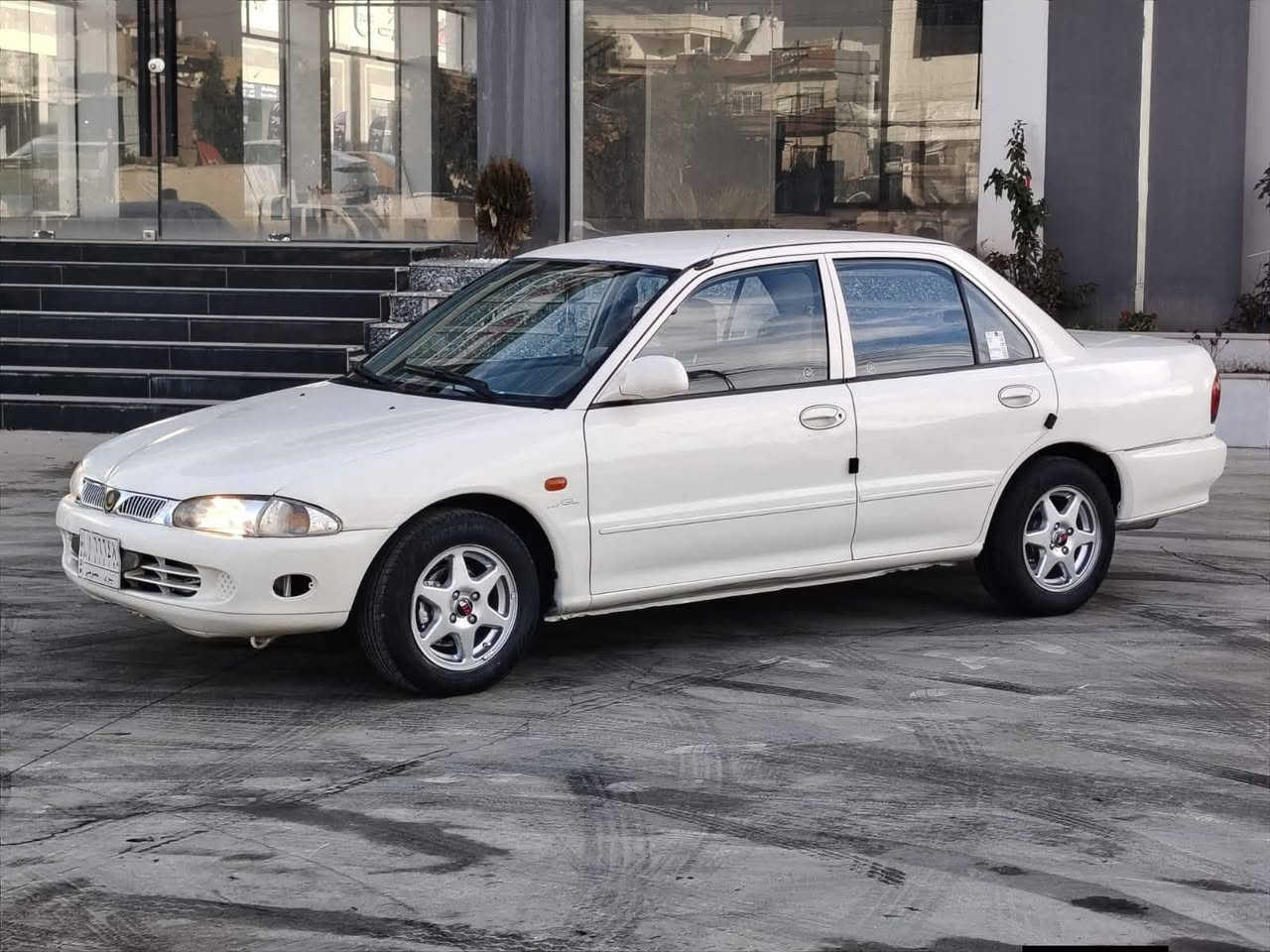 السعر 49$$
***********
بروتون موديل 2005 مكينه كير شرط تبريد شغال توماتيك جامات كهرب صبغ جاملغ خلفي رقم نينوى ألماني مشروع وطني شرعي موجود شرط التحويل
