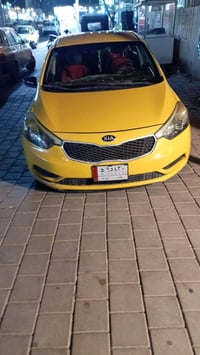 فورتي ١٦ بغداد بيهه بس باب السايق الباقي ليبل واحد السعر ١٠٠$ وبيهه مج...