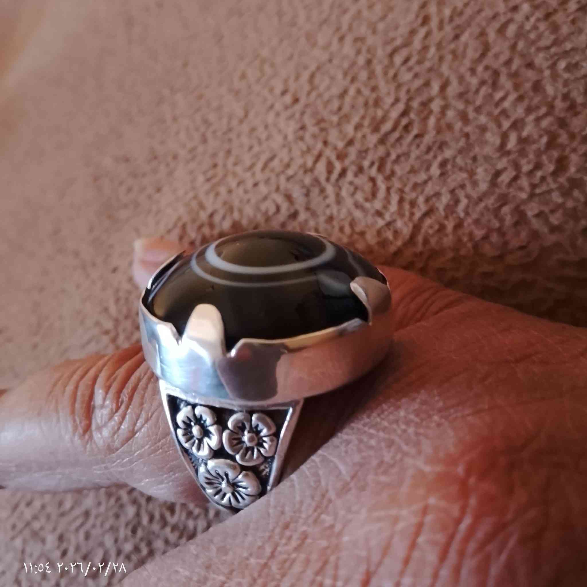 جزعه عملاقه جمال ودلال وفخامه واناقه
ااسعر 150 الف قفل 
بابل المركز 
***********
لايوجد توصيل
