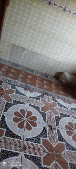 سلام عليكم 
بيت للبيع ال بوريشه شارع ال شخاط
قرب محلات صادق 
مساحة (250م) ركن بناء بلوك 
السعر /20 
للاستفسار مراجعة مكتب عقارات الفنار 
(***********)
